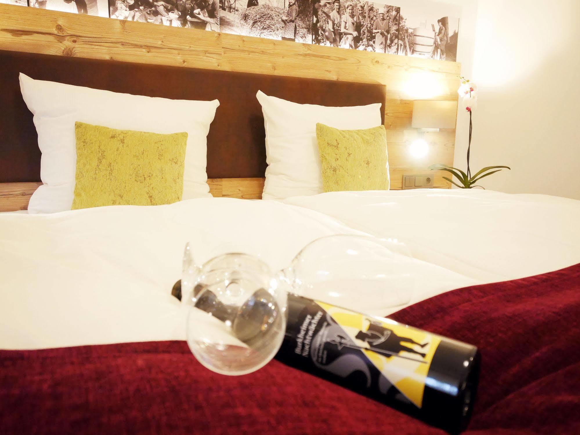 Kreuz-Post Hotel-Restaurant-Spa 보츠부르크 외부 사진